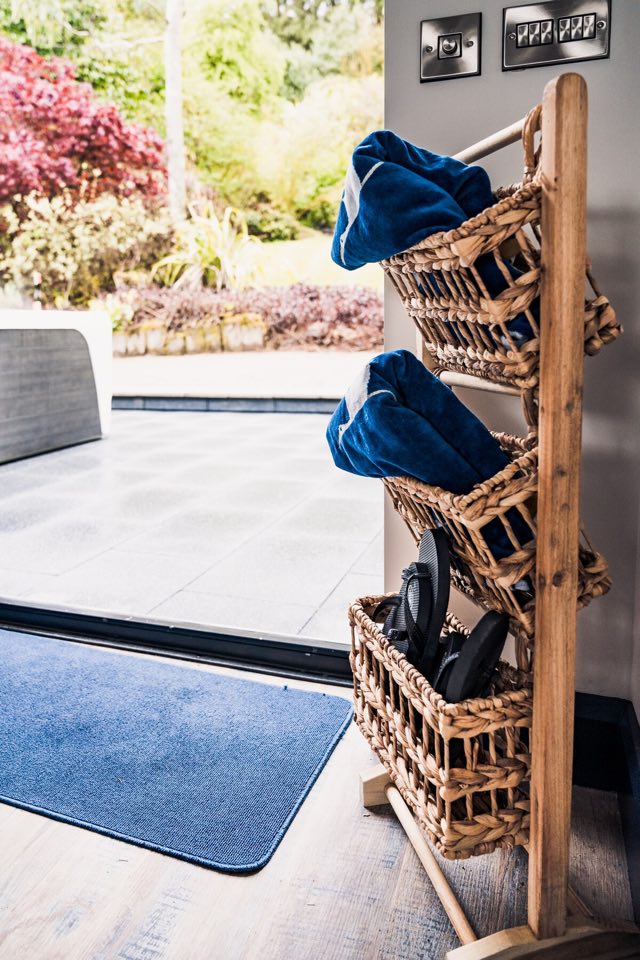 Luxury Studio: Towels and robes by the door to the patio